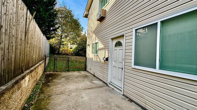 Foto del edificio - 2 Alex Ln