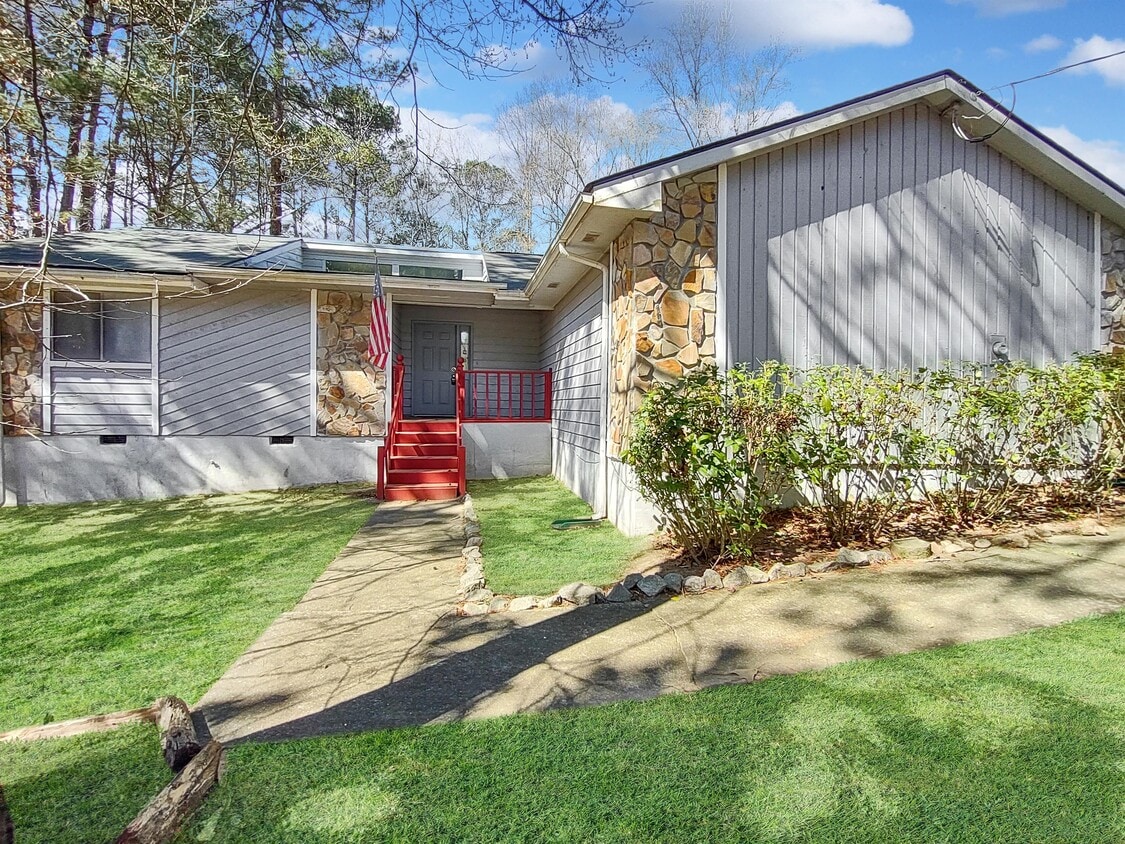9211 Sunset Dr, Jonesboro, GA 30238 House Rental in Jonesboro, GA