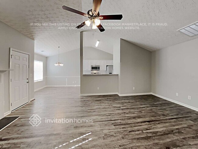 Building Photo - 1695 Neighborhood Walk