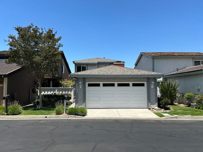 Foto del edificio - Dazzling Lake Summit Lake View Single Family Home!