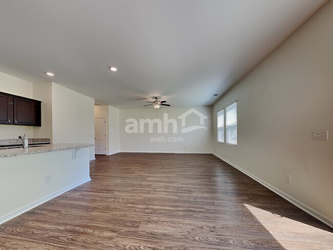 Foto del edificio - 123 Orion Way