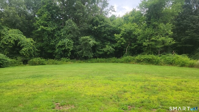 Building Photo - 14 White Oak Rd