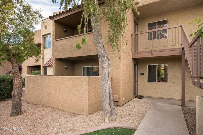 Foto del edificio - 5877 N Granite Reef Rd