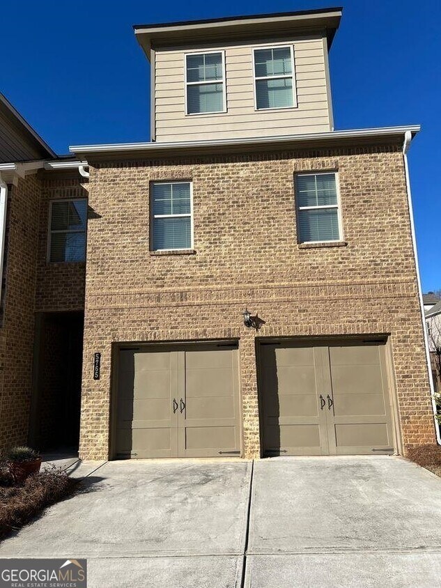 Primary Photo - 5765 Rocky Falls Rd