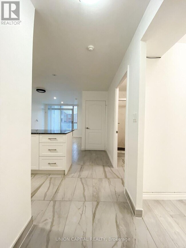 Photo du bâtiment - 4600 Steeles Ave E