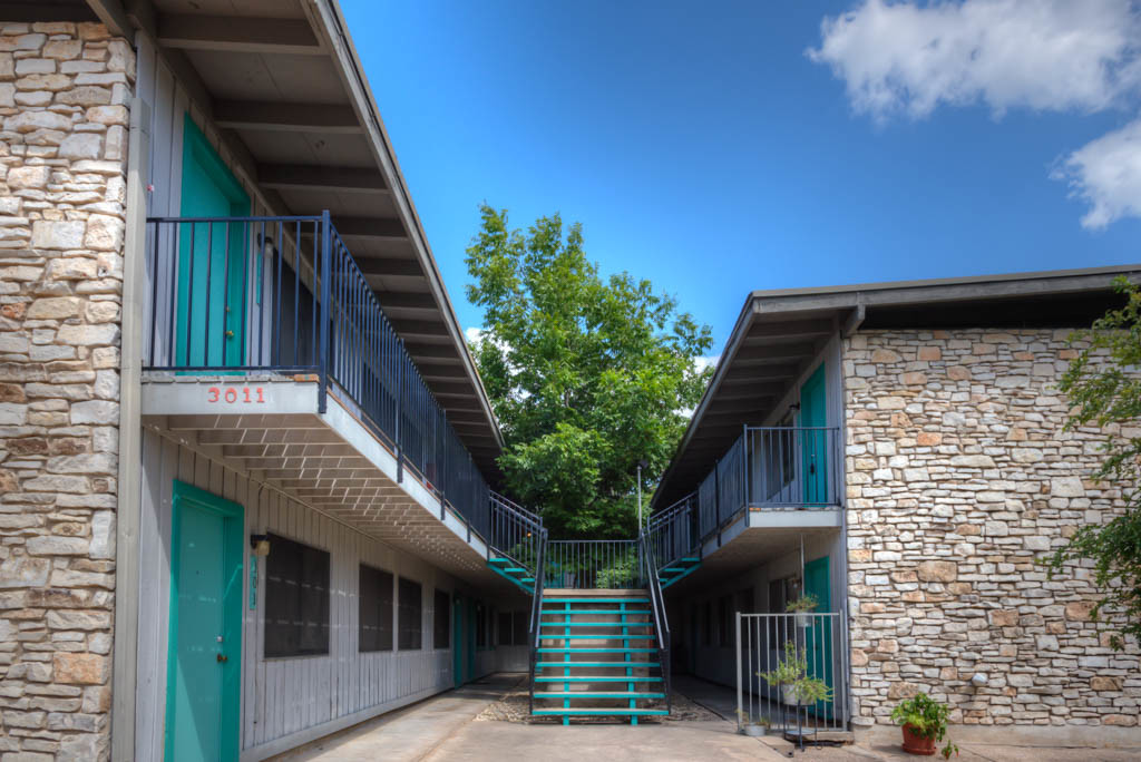 Primary Photo - 3011 Whitis Ave