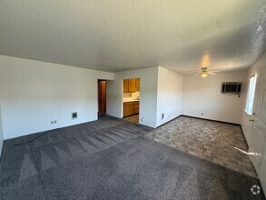 Building Photo - 214-214 Sunny Ln