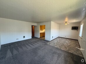 Building Photo - 214-214 Sunny Ln