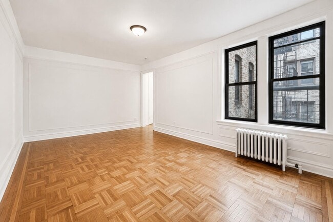 Building Photo - 1803 Riverside Dr