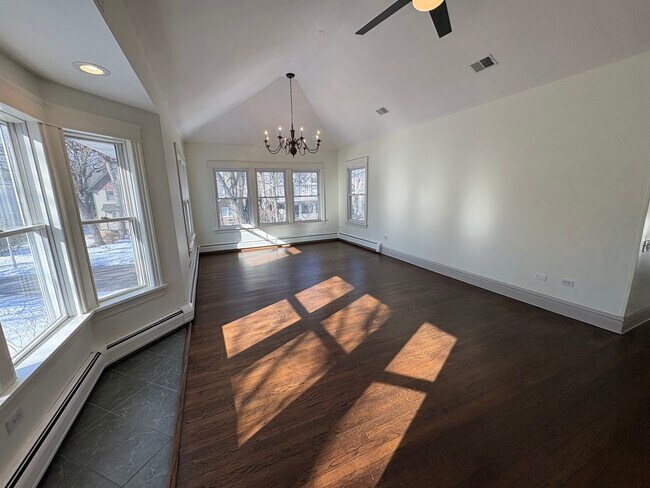 Foto del edificio - 416 N Grove Ave