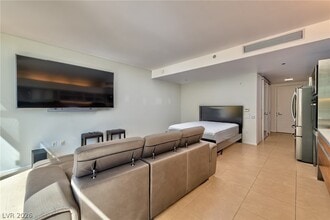 Building Photo - 3722 S Las Vegas Blvd