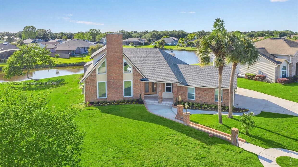 Foto principal - 1785 Lisa Ln