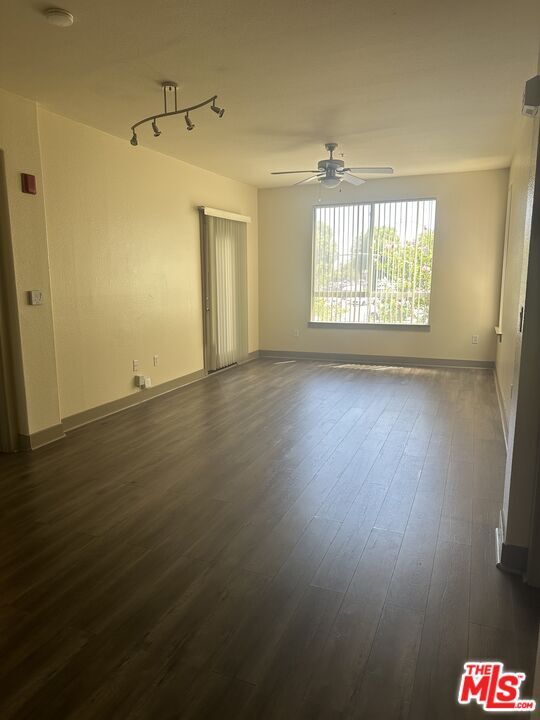 Building Photo - 24535 Town Center Dr