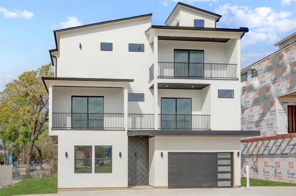 Foto principal - 6816 Hartland St