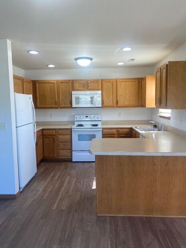 Foto del edificio - 16830 Huntington Ln