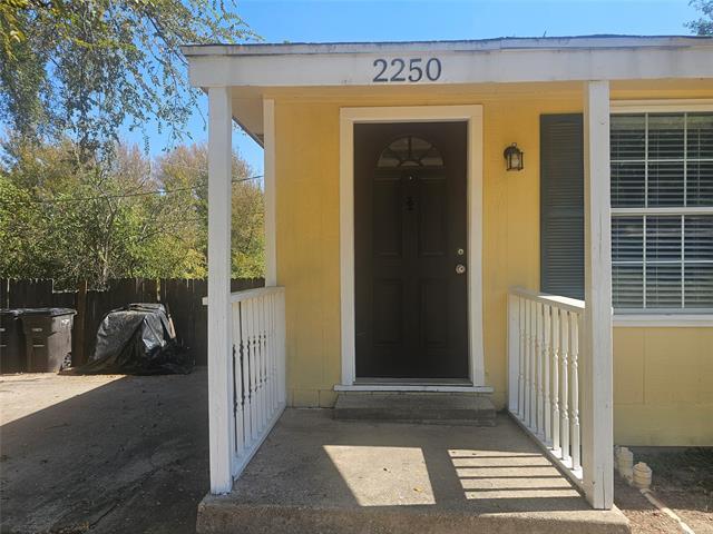 Building Photo - 2250 True Ave