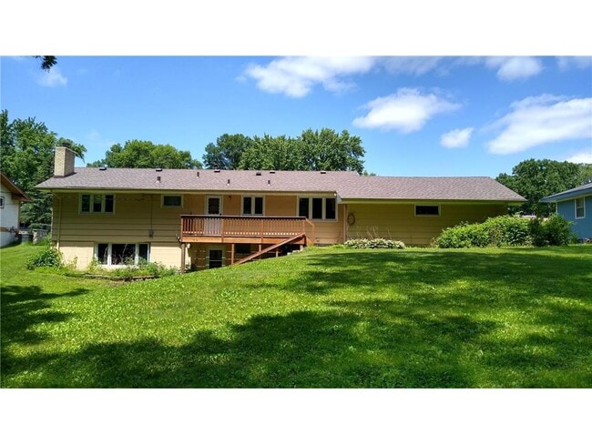 Building Photo - 209 Valley High Rd