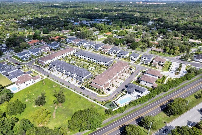 Foto del edificio - 8283 SW 120th St