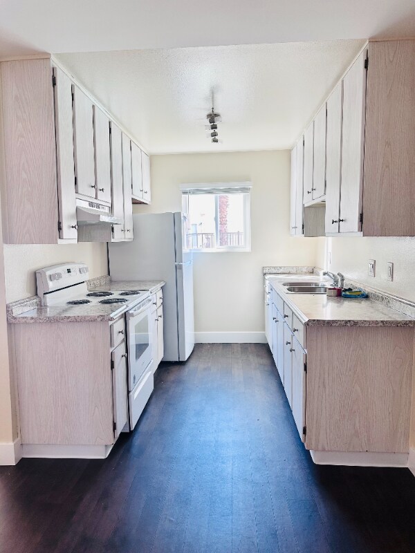 Foto del edificio - 853 Cherrywood Way