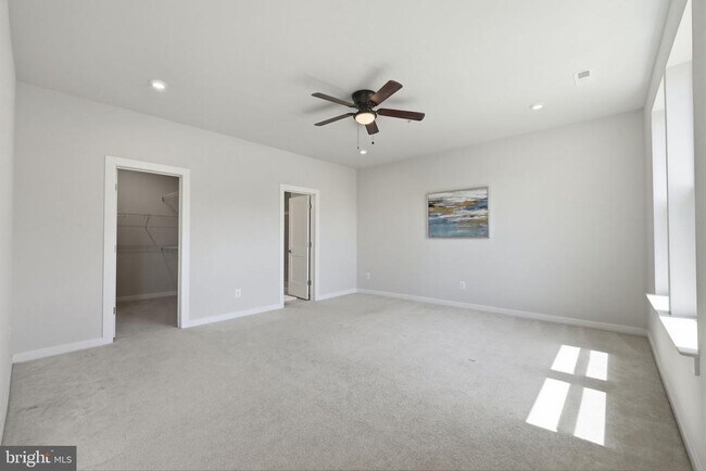 Foto del edificio - 43830 Middleway Ter