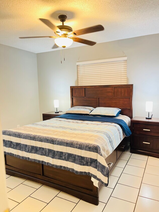 Foto principal - 7043 Janette St