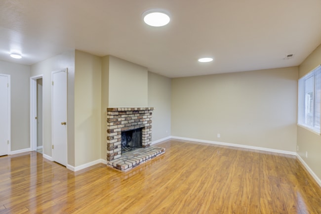 Foto del edificio - 739 Highland Ave