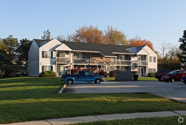 Moore Court Apartments Grayslake IL Apartments com Moore Court Apartments Grayslake IL Apartments com