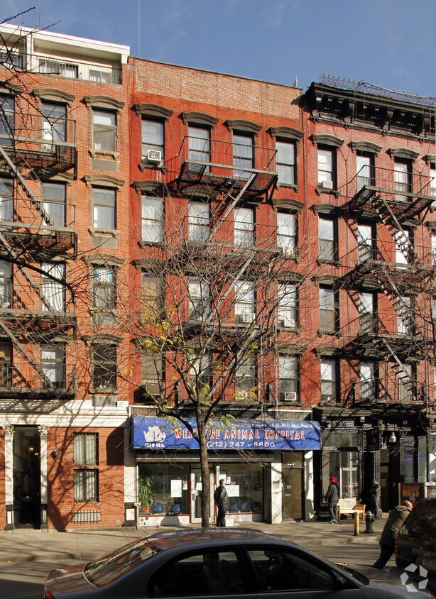 Foto del edificio - 453 W 46th St