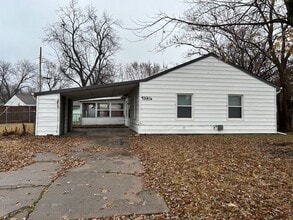 Building Photo - 6232 N Jacksonville Dr