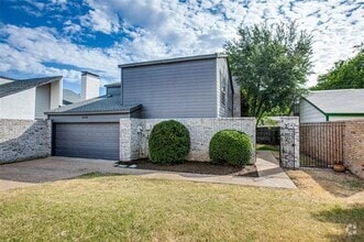 Building Photo - 2708 Pinery Ln