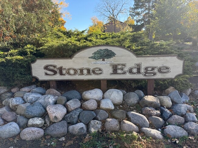 Building Photo - Stone Edge Apartments