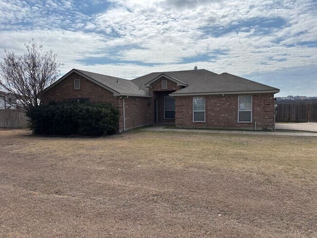 Foto del edificio - 112 Pepperbush Ln
