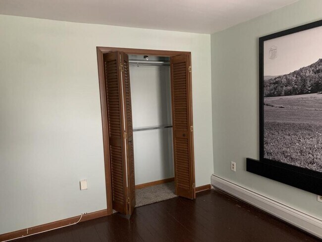 Foto del edificio - 207 2nd St Apt #1