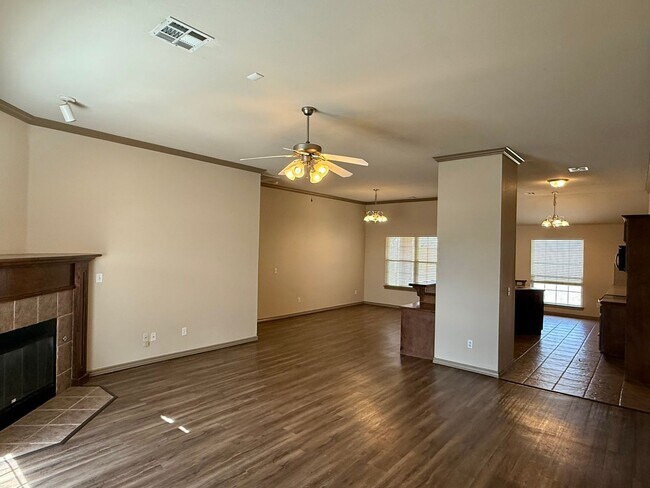 Foto del edificio - Gorgeous Four Bedroom Home in Scissortail Landing of Edmond