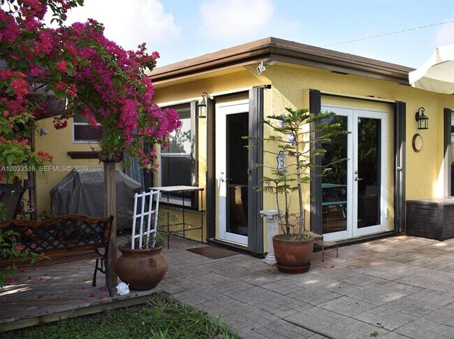 Foto del edificio - 4415 Tyler St