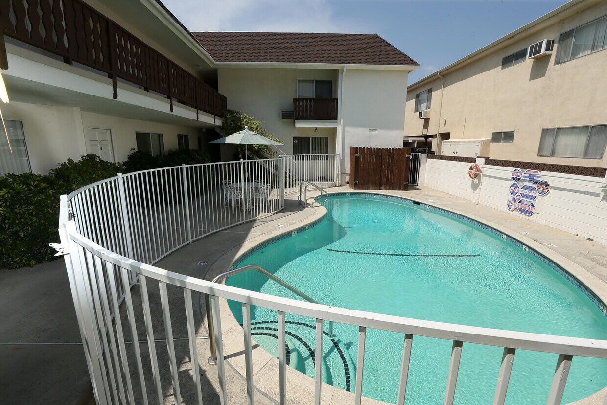 18551 Prairie St Northridge, CA 91324 Alquileres en Northridge, CA