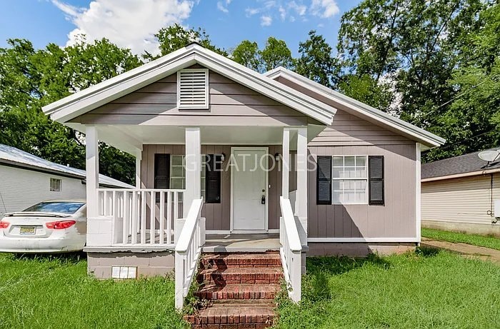 Primary Photo - 2824 22nd St