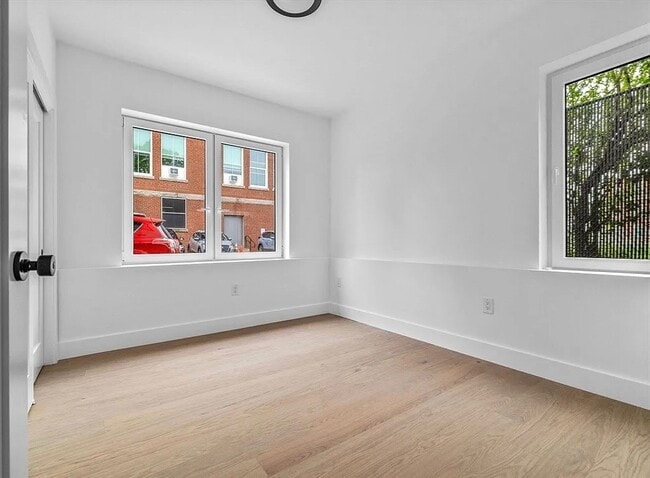 Building Photo - 27 Dixwell St