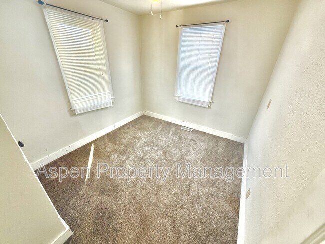 Foto del edificio - 1510 S 10th St