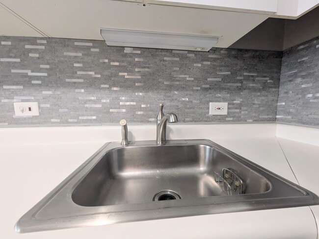 Building Photo - 3660 N Lake Shore Dr