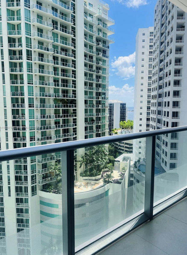 Foto principal - 1300 Brickell Bay Dr