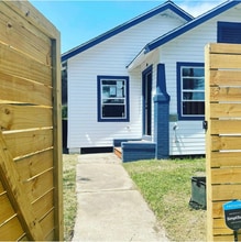 Building Photo - 2831 Jones St