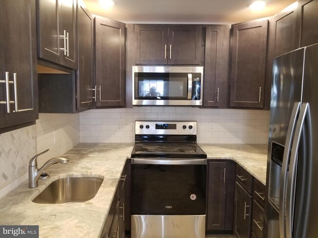 Building Photo - 103 Vilone Rd