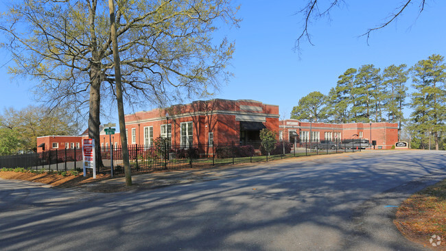 Building Photo - Townhomes at McCants