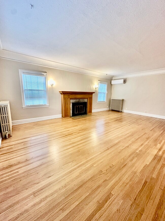 Foto del edificio - 3540 Irving Ave S