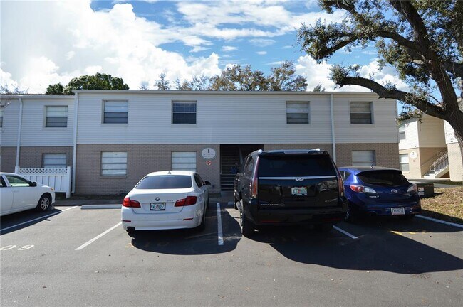 Building Photo - 7210 N Manhattan Ave