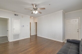 Building Photo - 6289 Wilcrest Dr