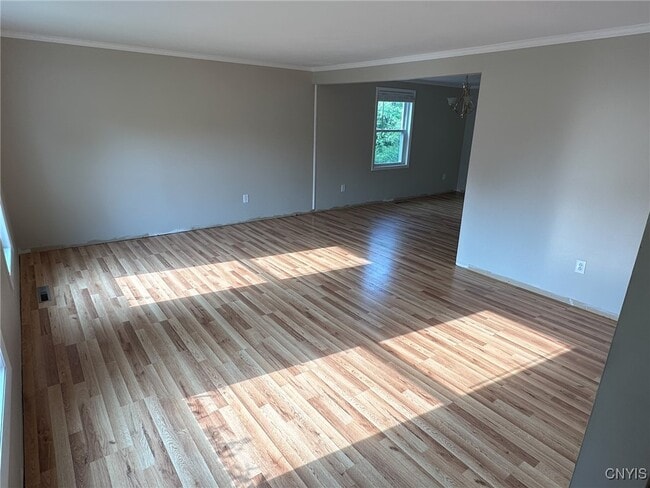 Building Photo - 6846 Crystalwood Dr
