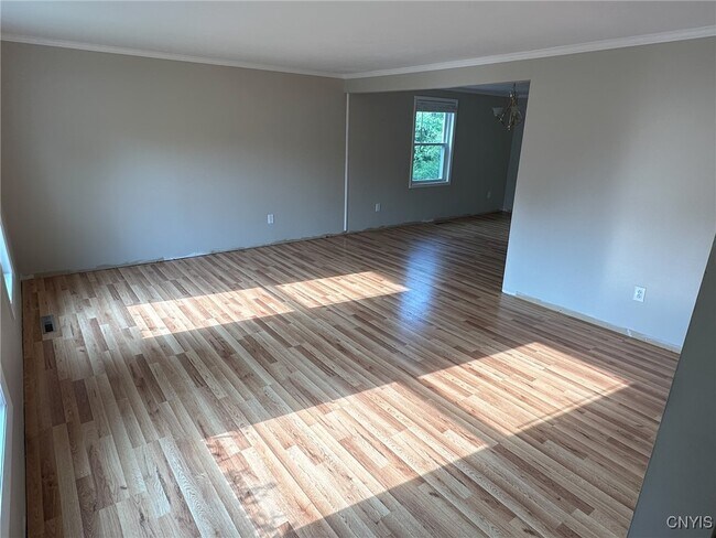 Foto del edificio - 6846 Crystalwood Dr