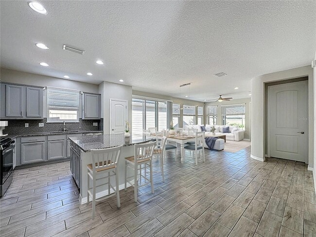 Building Photo - 329 Alcove Dr